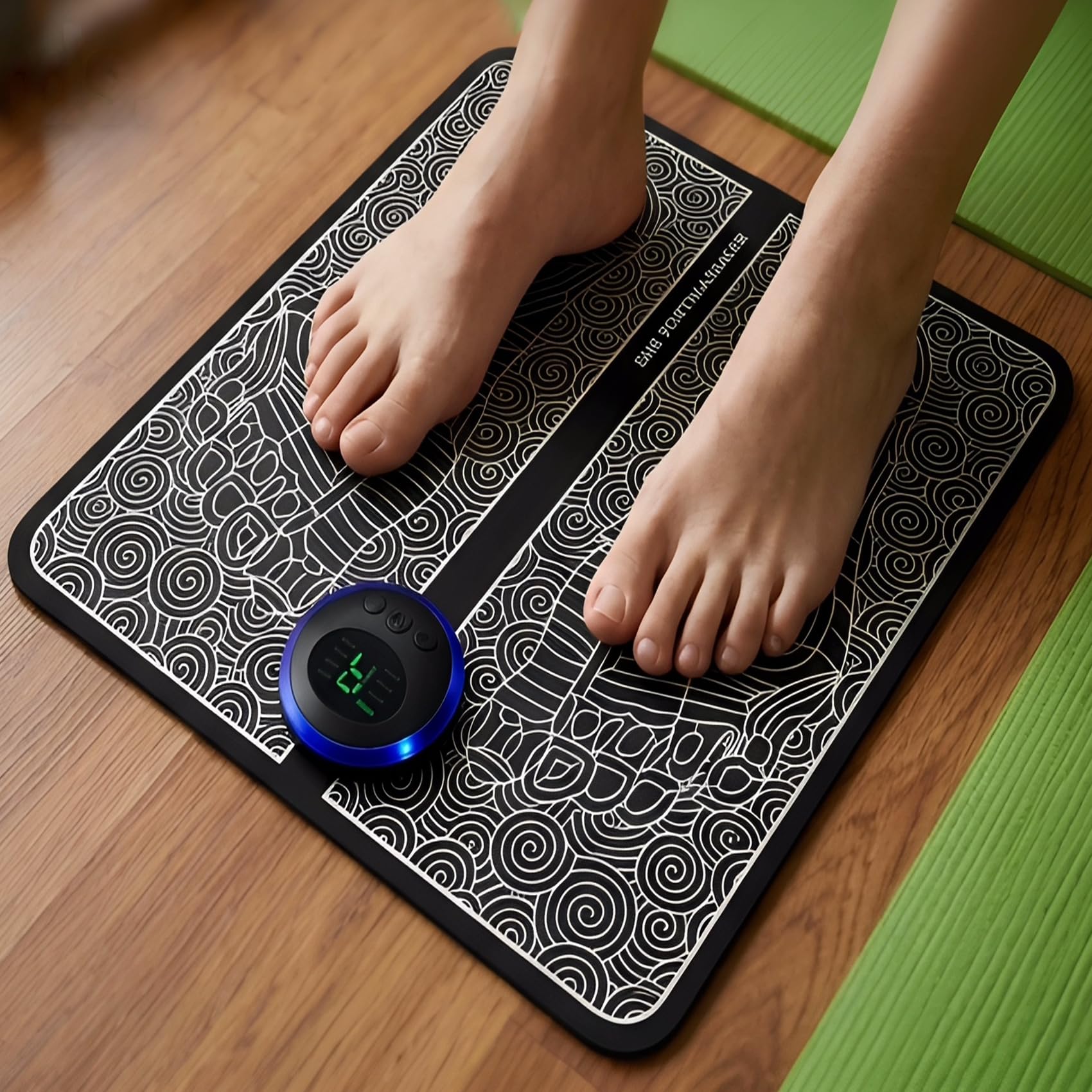 Ems Foot Massager - EMSフットマッサージャーマット TENS & PMSフットスティミュレーター – 電気筋肉刺激装置、調整可能な強度、家庭、旅行、オフィスでの使用に適した軽量設計