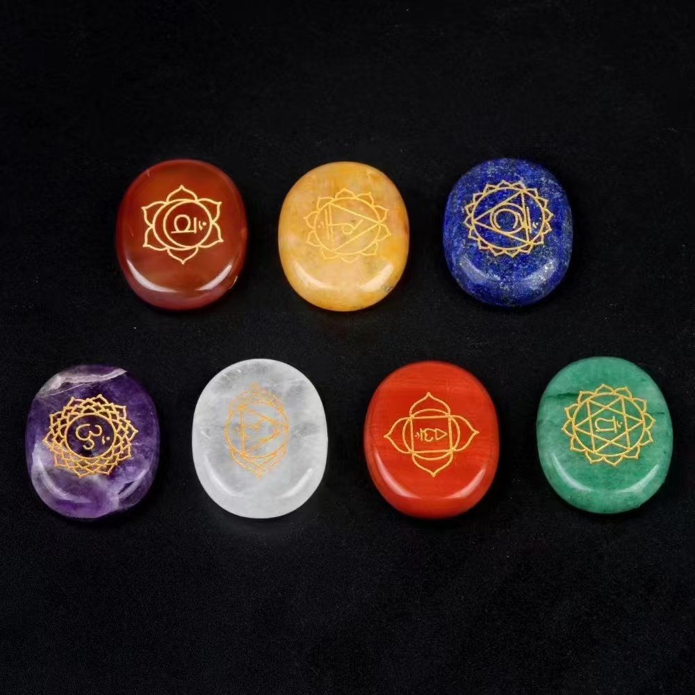 Healing Crystal Set - 7 個天然クリスタルストーンオーナメントセット楕円形エネルギーチャクラチャクラブレスレットヒーリング風水家の装飾 22x28mm