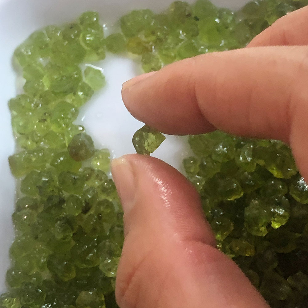 20 グラム/パック天然ペリドットオリビン水晶原石チップ砂利 - Healing Crystal Set のレビューと価格